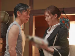 MKMP-508-C Sarina, Huấn luyện viên chó cái khiến các chàng trai trong phòng tập thể dục phải yếu lòng với kỹ thuật liếm tinh tế của cô