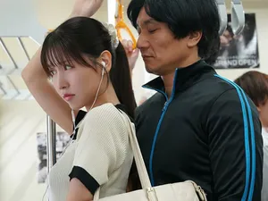 Má về quê, con gái ở nhà bị bố dượng làm tình bị liên tục 3 ngày liền