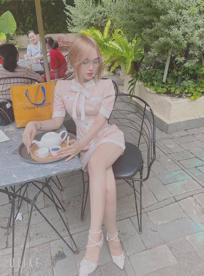 MIDV-448 Bộ ngực thần thánh của một cô nhân viên văn phòng đeo kính giản dị, ngực to, phục tùng - Tôi sẽ xoa núm vú của cô ấy cho đến khi chúng cứng lại, và quan hệ với cô ấy cho đến sáng